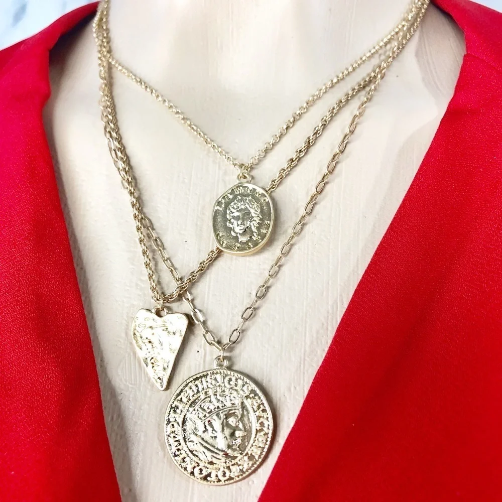 Lexy necklace